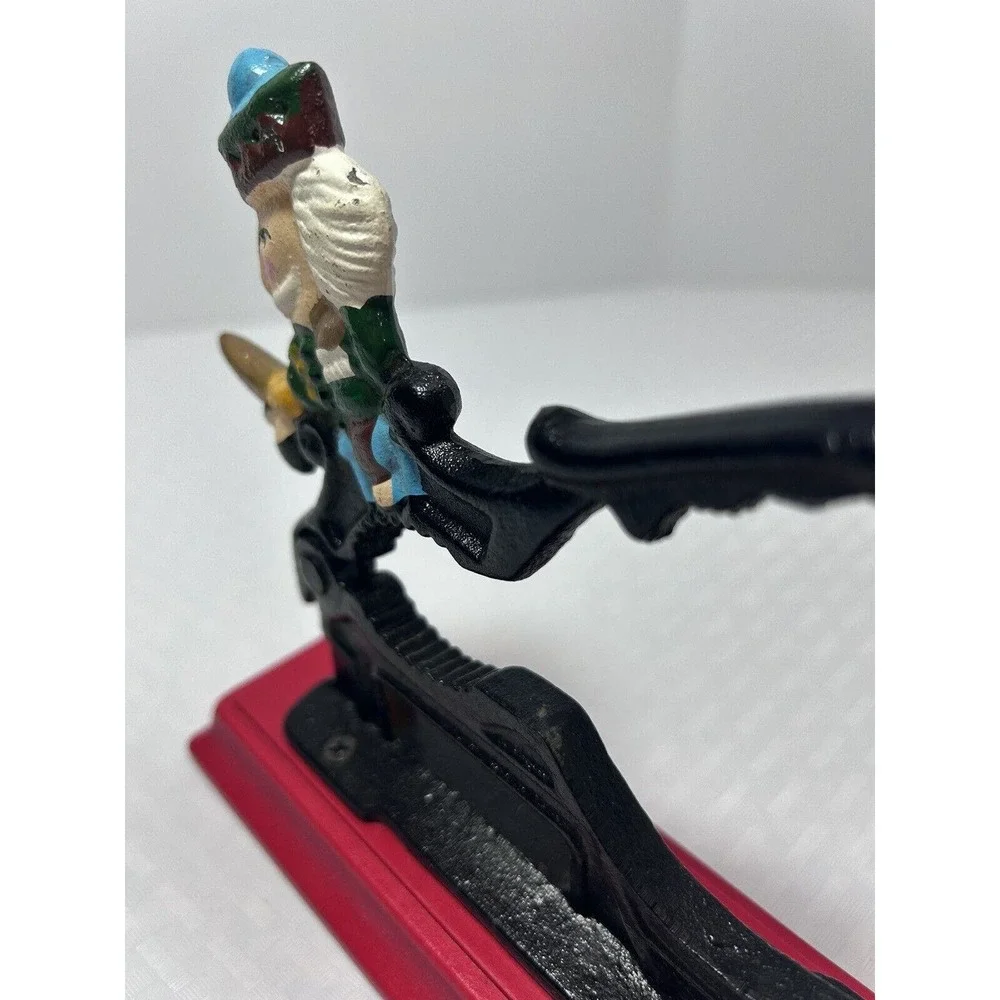 Vintage Cast Iron Soldier Nutcracker Mounted On Red Wooden Base Nut‎ Cracker